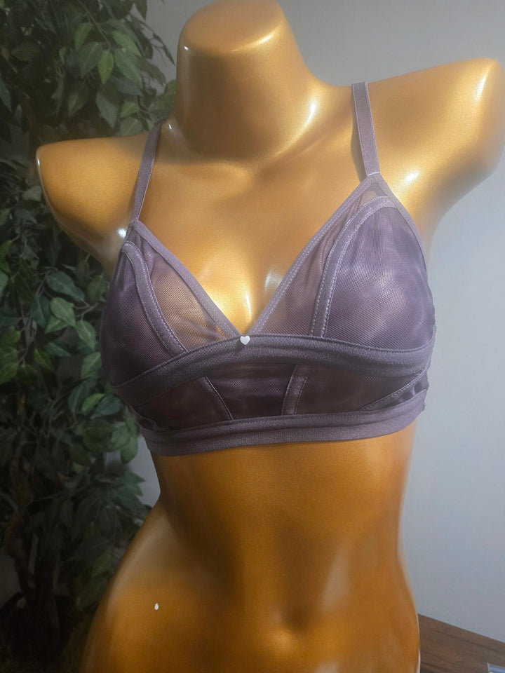 Clo Futura Cross-Back