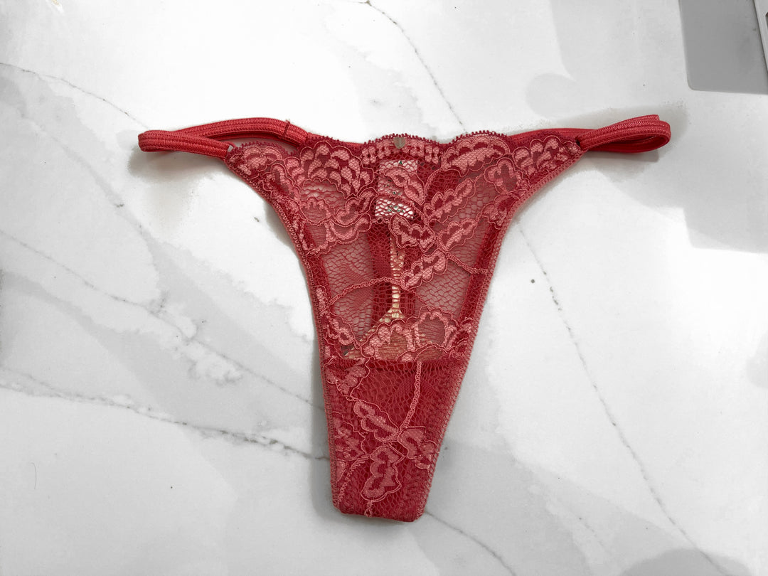 Clo Fortuna Adjustable String Thong